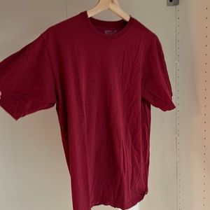 Hanes red t shirt